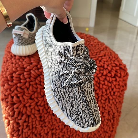 YEEZYS TURTLE DOVES - Picture 3 of 3